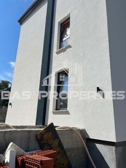 Продава се Двустаен апартамент в София, Левски В - 83 кв.м за 1500 €/кв.м - Снимка #3