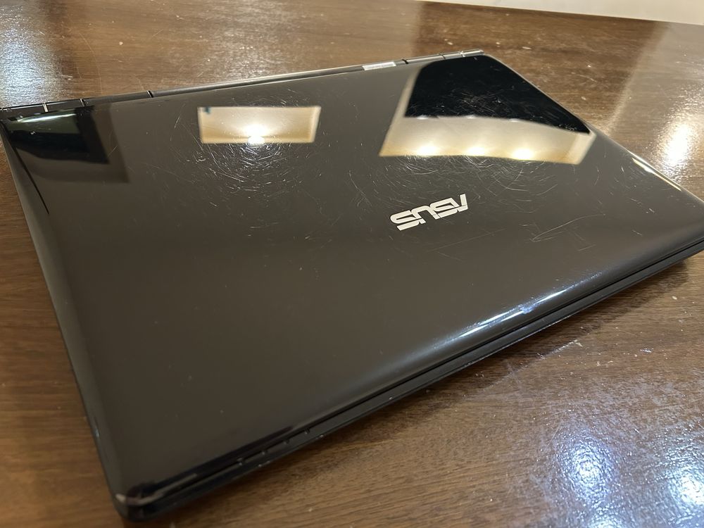 Лаптоп ASUS U50V