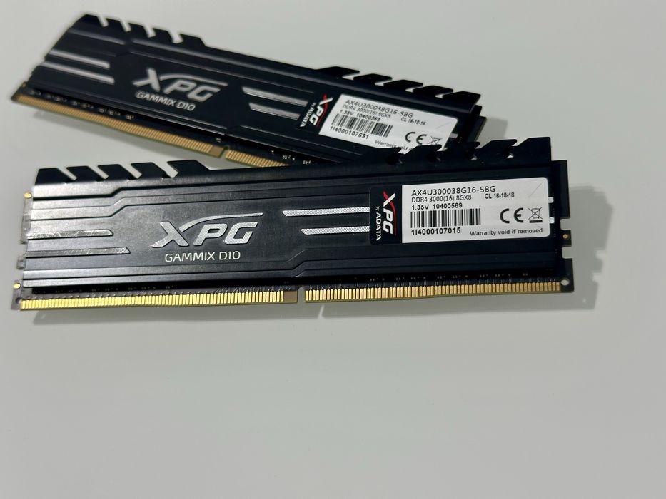Memorie RAM DDR 4 16gb (2x8GB)