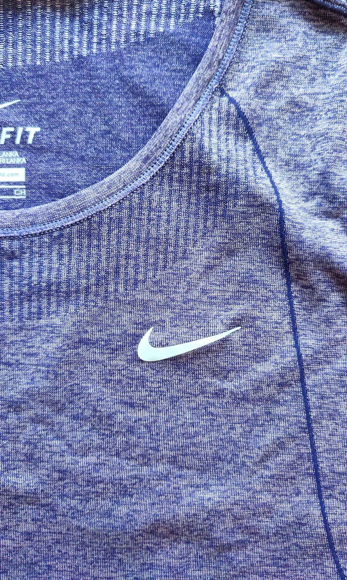 Оригинална блуза Nike DRI-FIT S