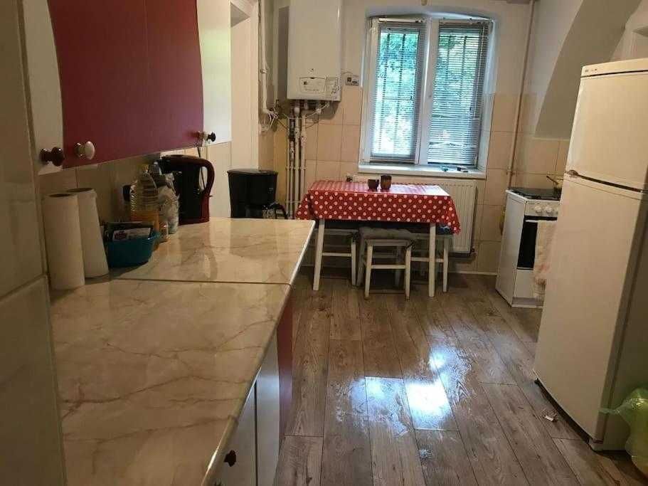 Apartament de 2 camere de inchiriat