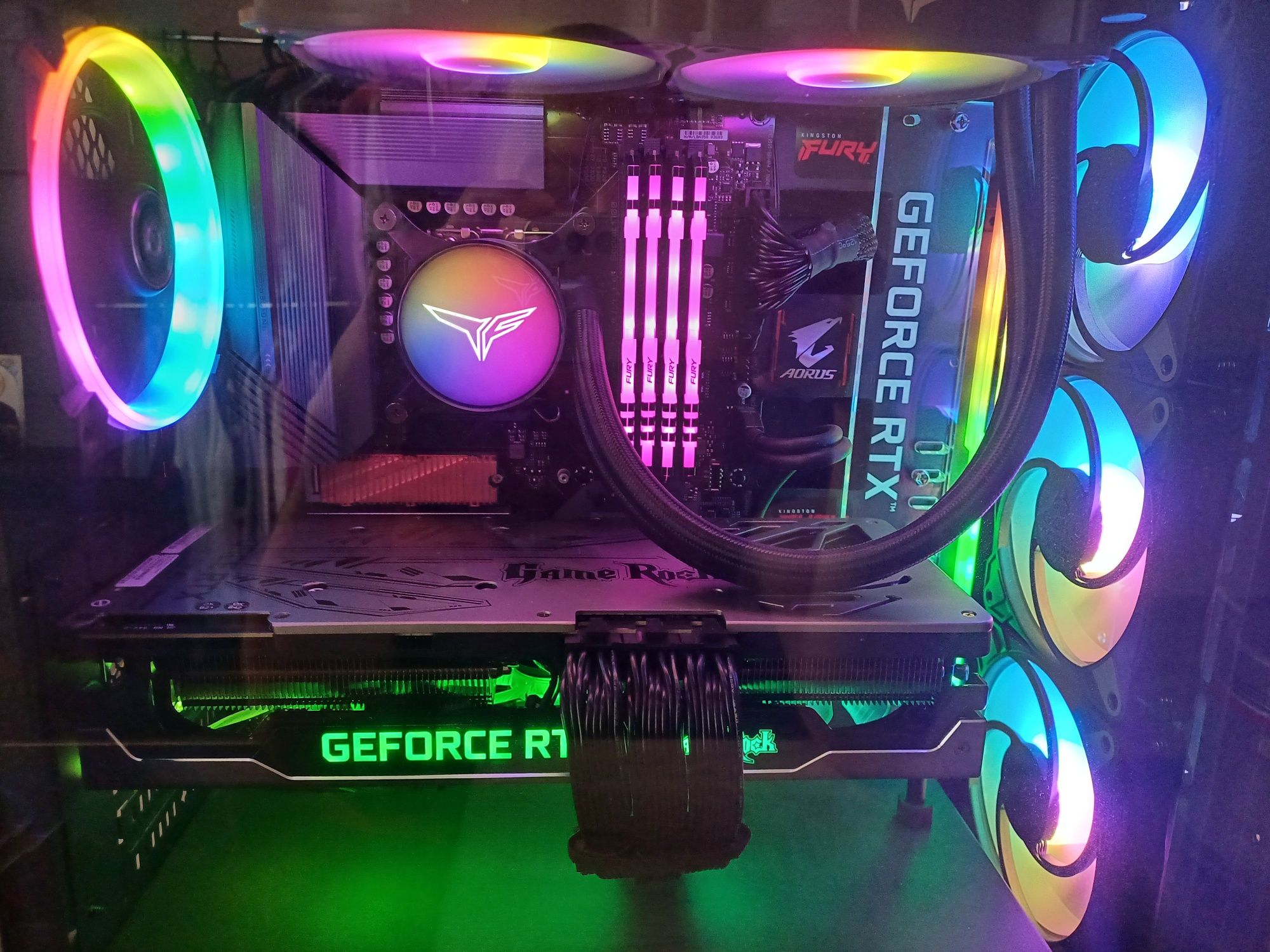 Геймърски компютър от Gplay - Gigabyte Aorus