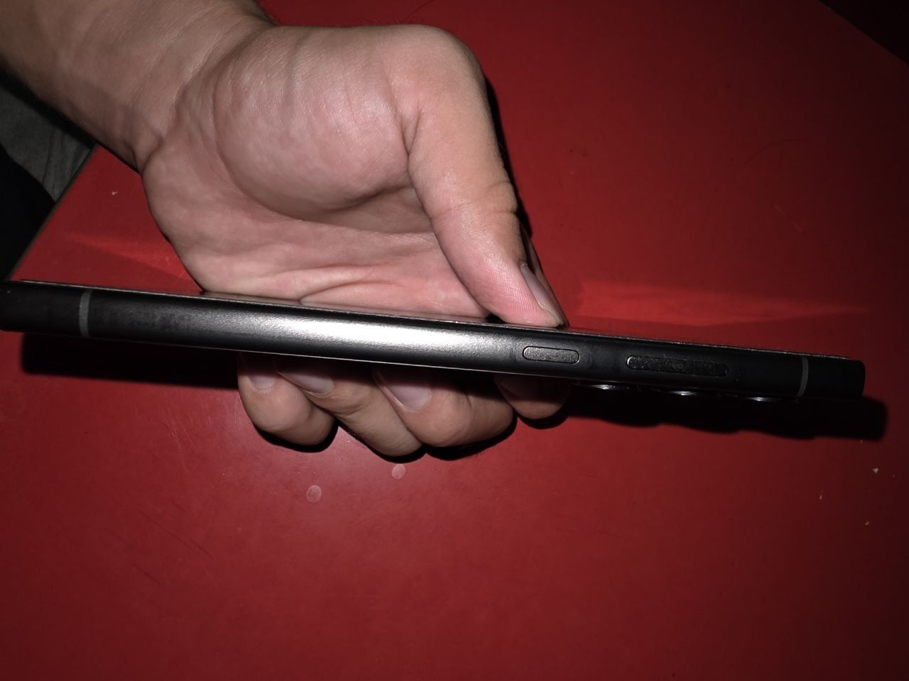 Продаётся Samsung S24 ultra Black titanium (dual SIM)