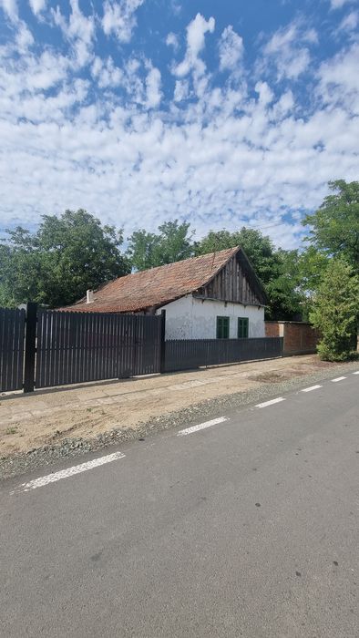Vand casă comuna Dorobanti