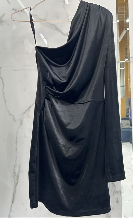 Продам черное платье Imperial