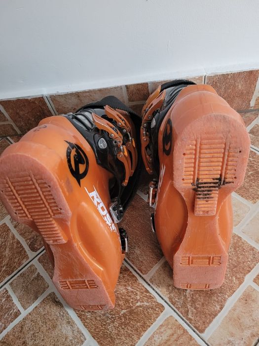 Clapari schi Rossignol Radical Pro 130 marime 37