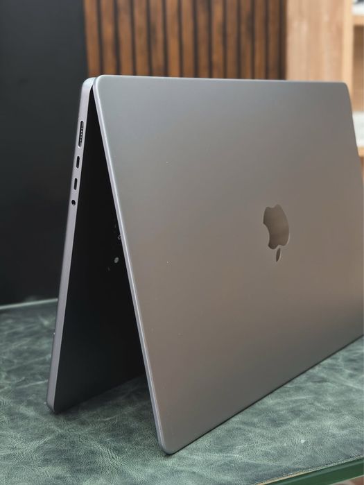 MacBook Pro M1Pro chip 16/1TB 16dyum