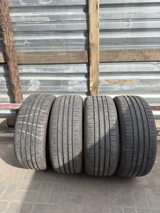 Продам комплект летней резины 255/50/20 Hankook