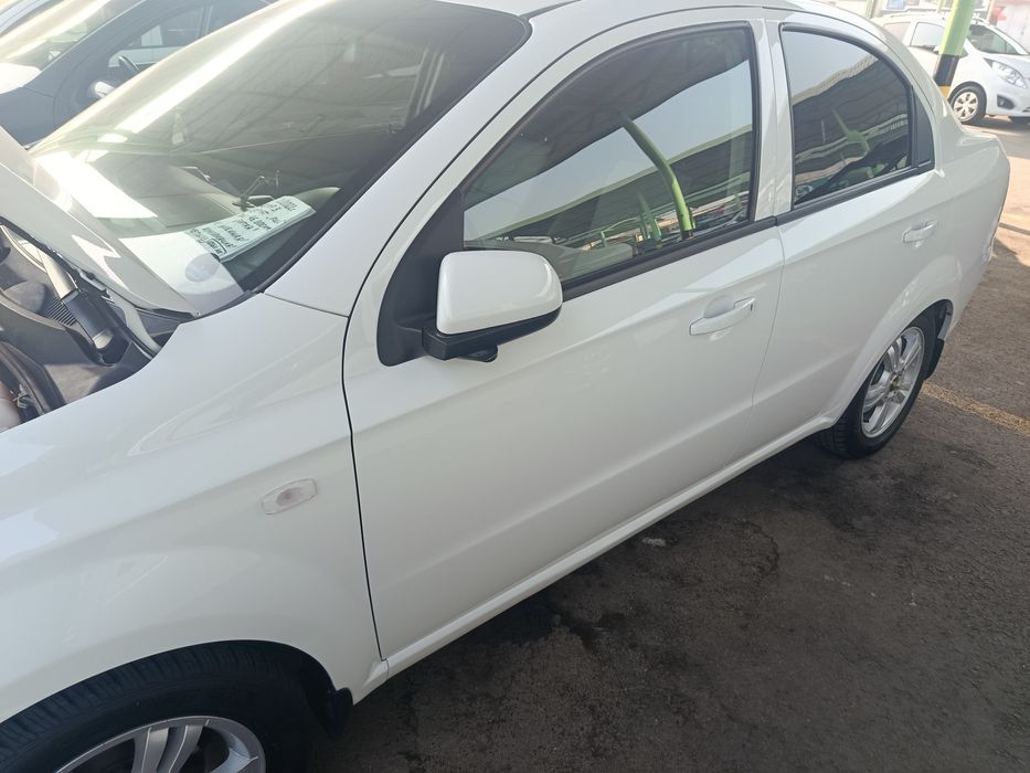 Нексия 3 автомат , метан.