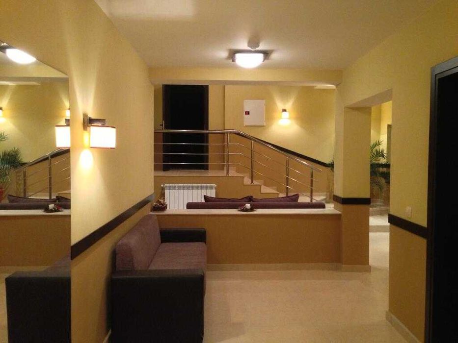 Продава се Хотел в Ловеч, Вароша - 1920 кв.м за 938 €/кв.м - Снимка #12