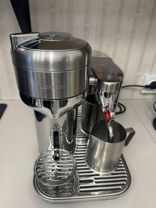 Espressor Nespresso Vertuo Creatista