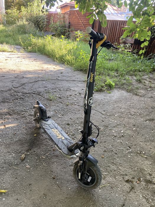 Vand trotineta electrica jeep