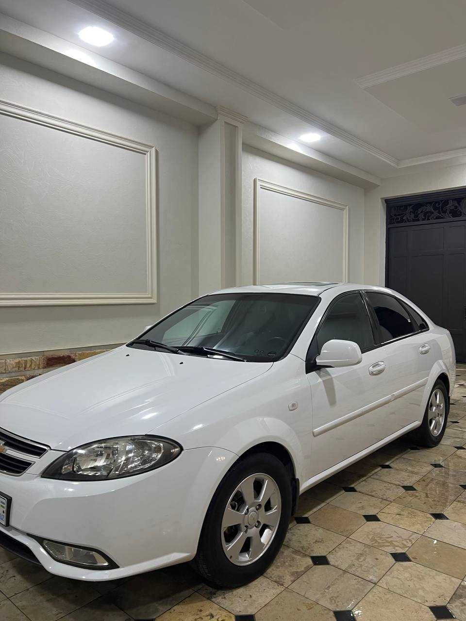 Gentra Lacetti 3-Позиция, автомат