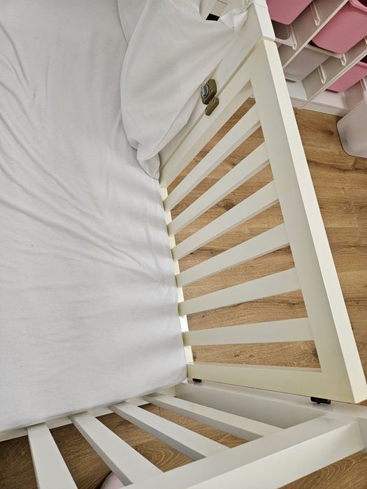 Pat tip casuta montessori cu saltea