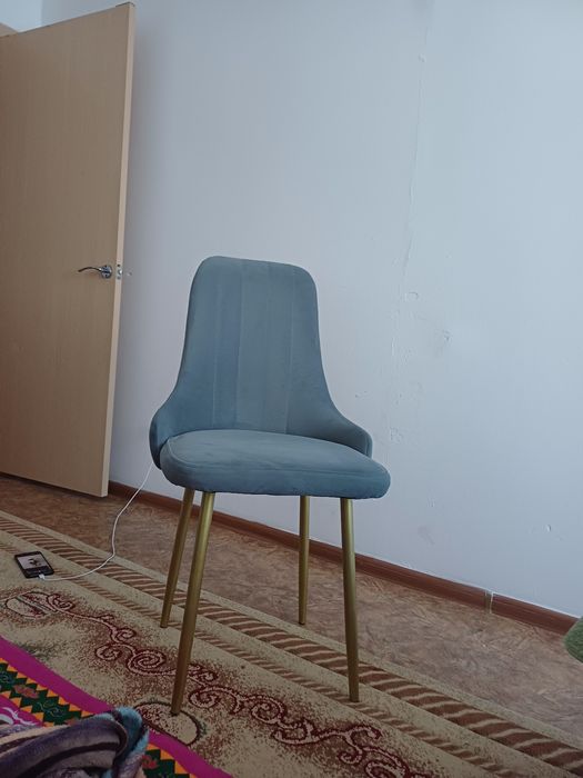 Стулья почти новый,использовала 6 месяцев!