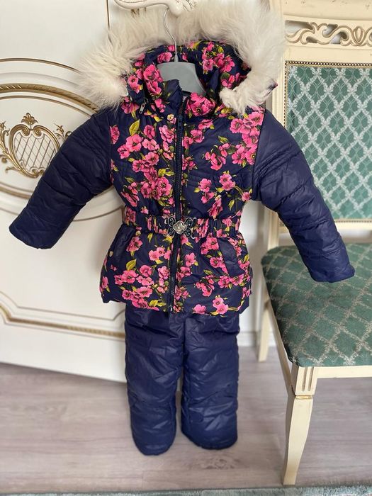 Срочно продам куртку для девочки