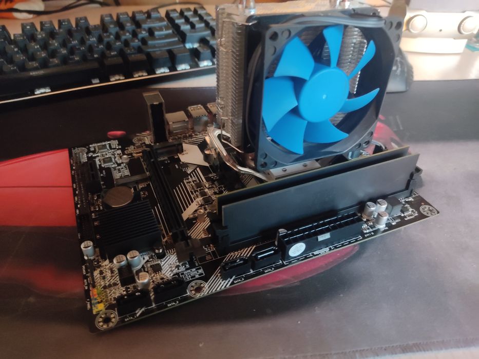 Обмен/продажа комплект АМ4 B550M-K