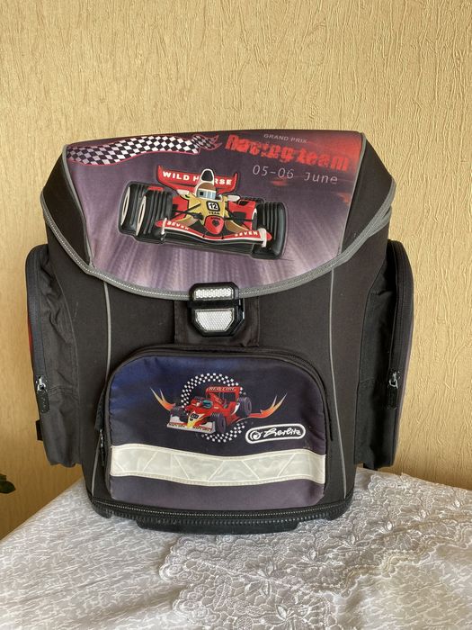 Школьный рюкзак