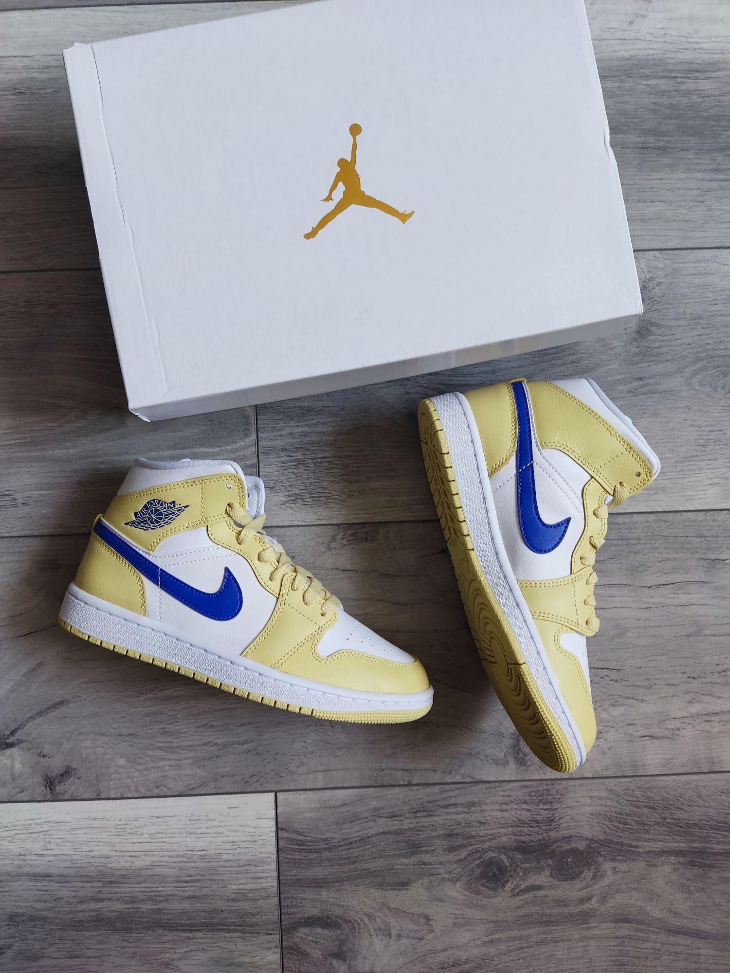 Air Jordan 1 Mid Lemon