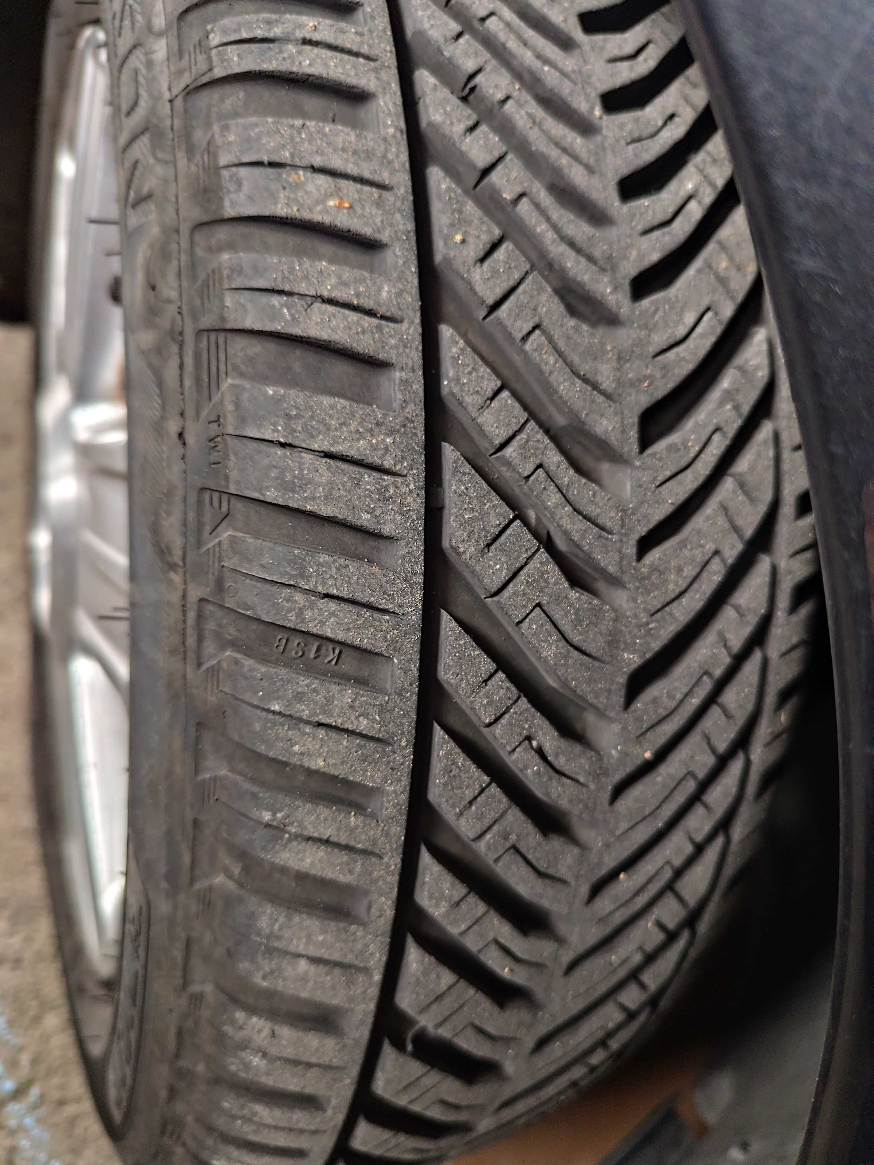 Anvelope 195/55R15 89V All season.