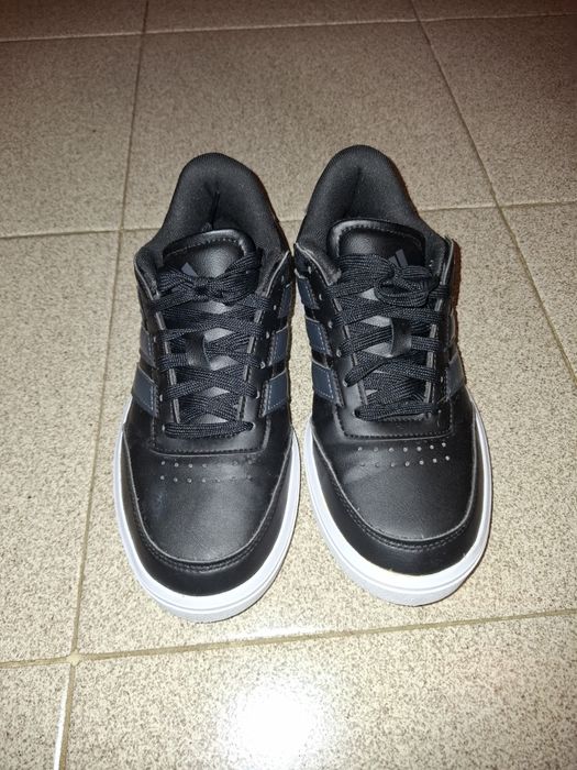 Сникърси ADIDAS Courtblock