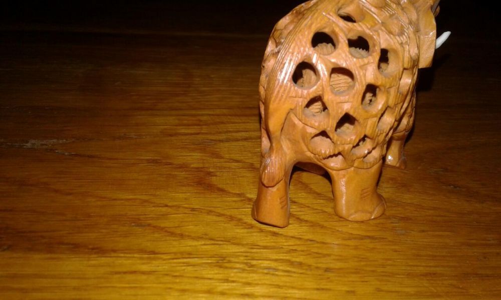Sculptura indiana elefant in elefant din lemn