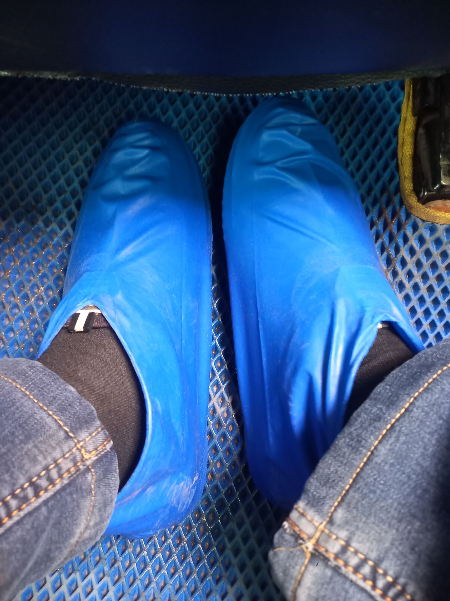 Силиконовые бахилы для обуви от дождя