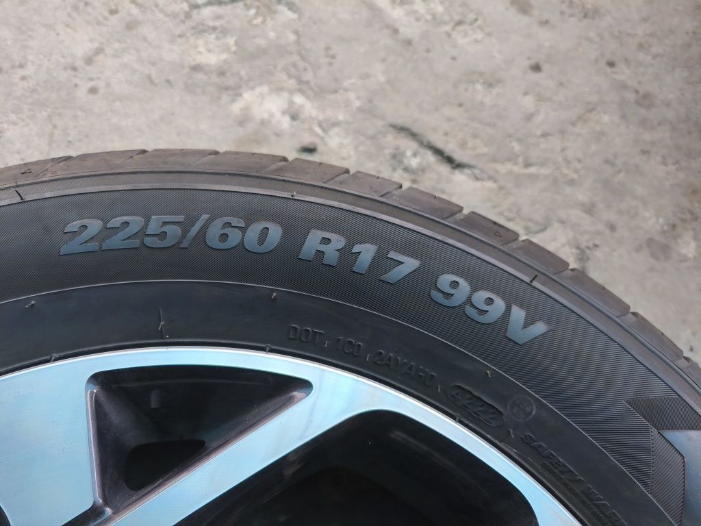225/60/17" 2бр Kumho ecsta hs52,dot4222,7mm