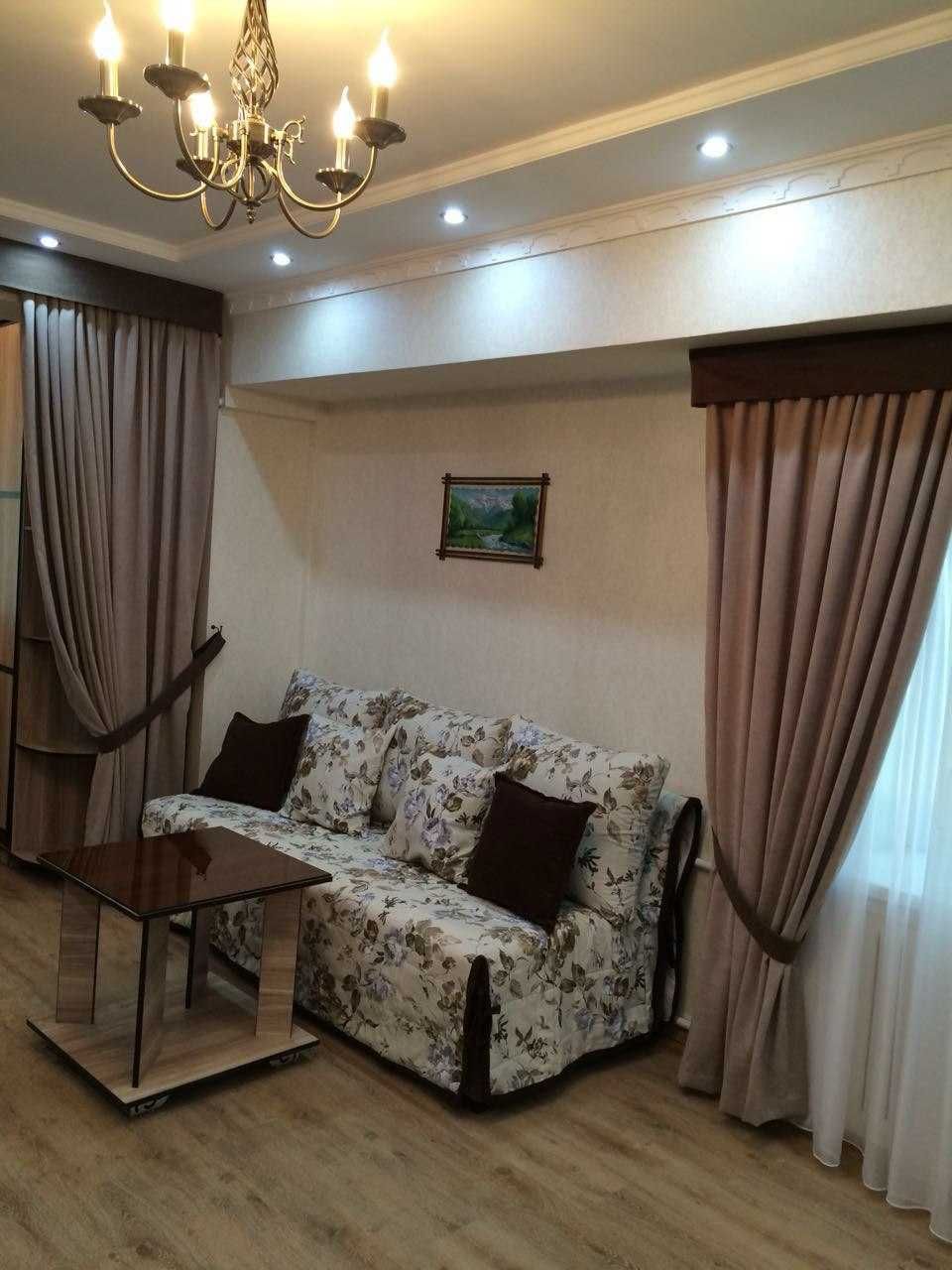 Сдаётся своя 2 комнатная квартира в центре! Ц-4! Ориентир Plov Lounge.
