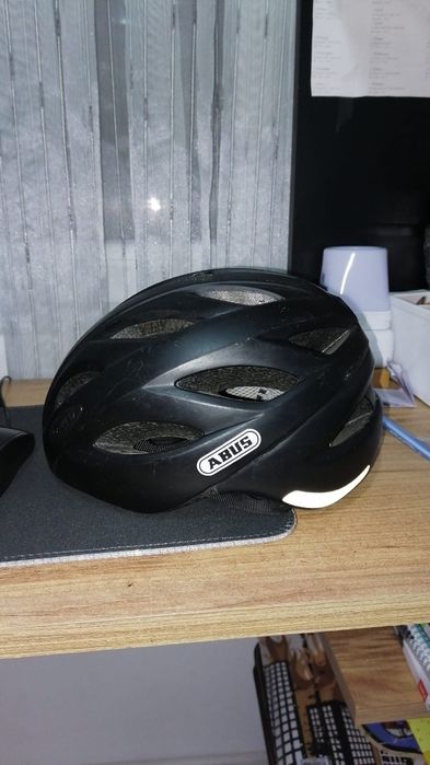 Каска Abus Lane-U