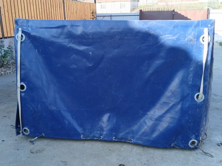 Prelata remorca cu structura metalica