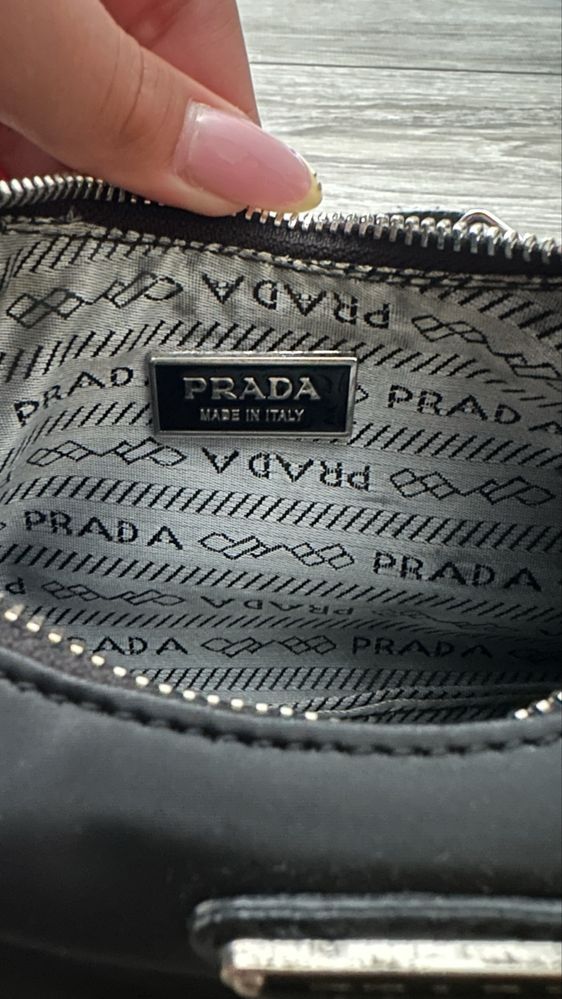 Дамска чанта Prada