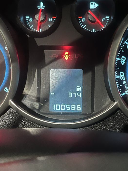 Chevrolet Cruze 1.6 benzina 100.000km cruise control,senzori parcare