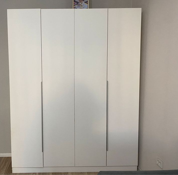 Продам срочно шкаф