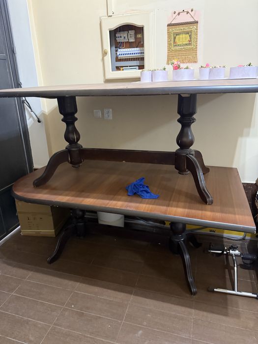 стол продается недорого