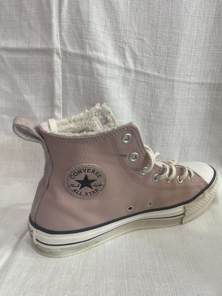 Обувки Converse
