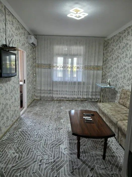 Аренда Чиланзар 14 квартал 2/4/4