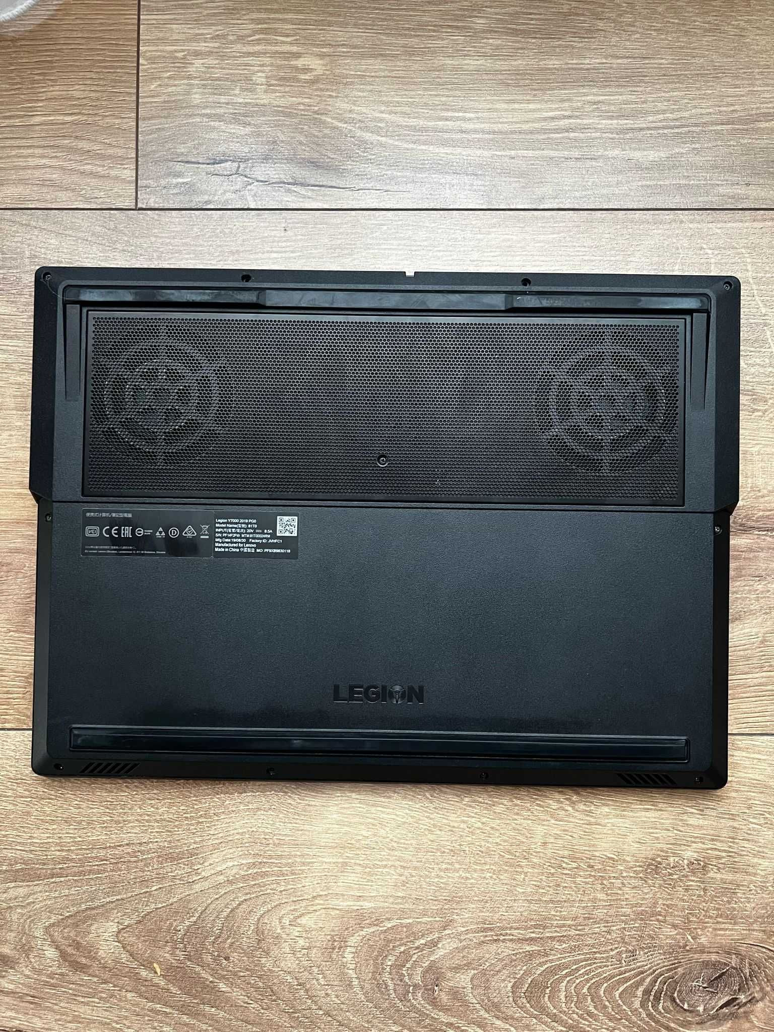 Laptop Lenovo LEGION Y7000