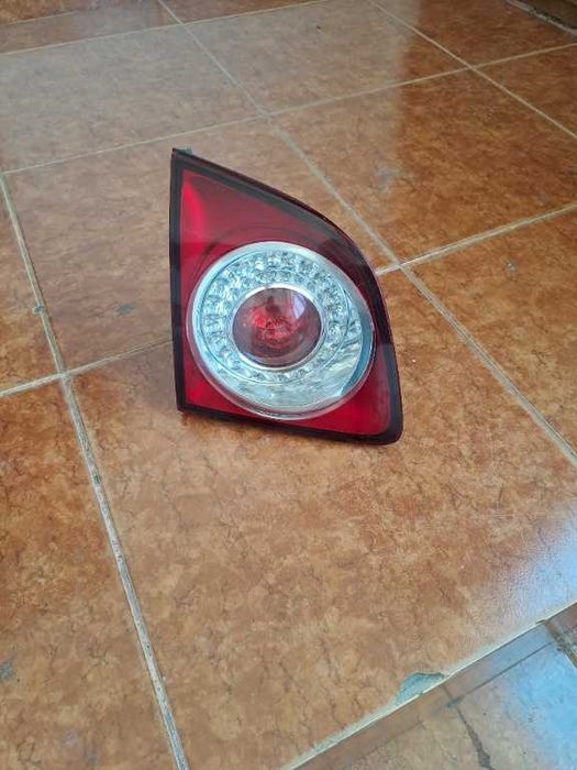 Stop stanga pe haion VW Golf 5 Plus original