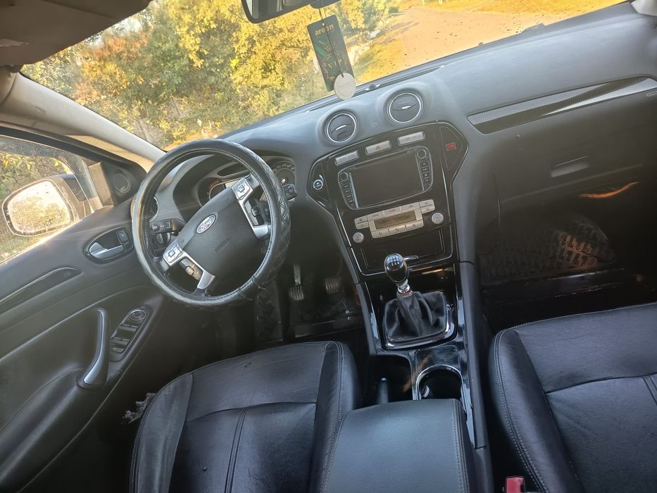 Vând Ford Mondeo mk4