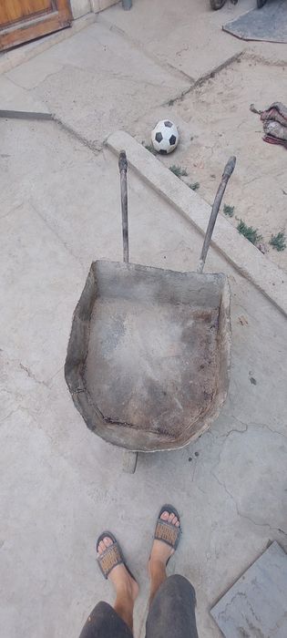 Arava qalin metaldan yasalgan