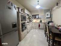 Apartament cu 3 camere la curte cu doua locuri de parcare zona Modern