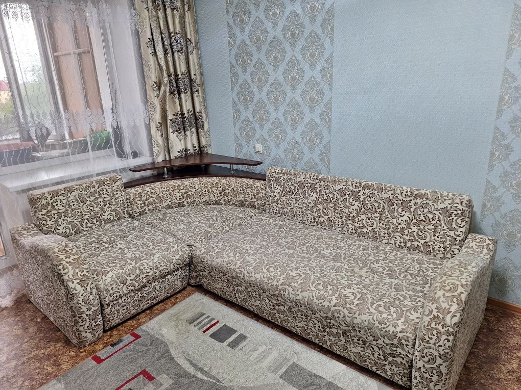 Продам диван  угловой 2.95
