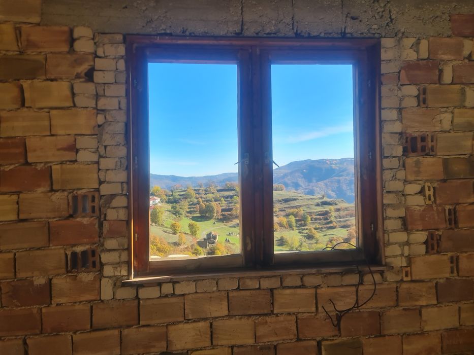 Продавам къща в с.Вишнево до Баните