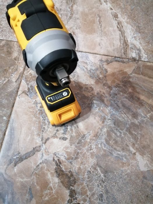 Autofiletanta impact Dewalt DCF922