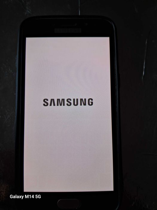 Продаются сотовый телефон Samsung J-2 (J-250)