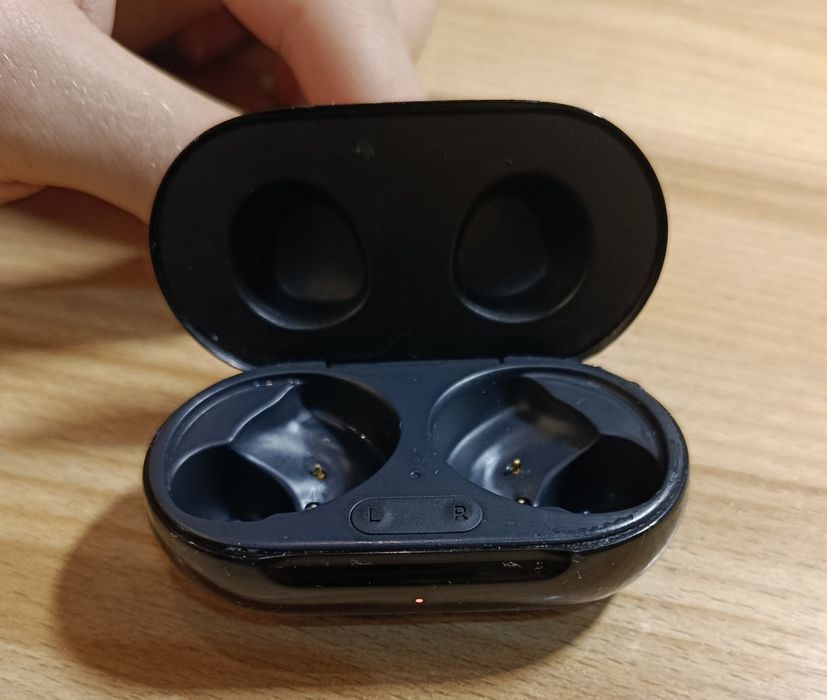 Кейс от наушников Оригинал  Galaxy Buds+ (SM-R175)