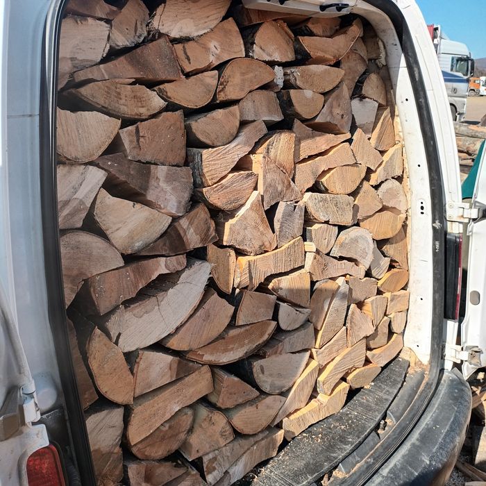 Lemne de foc foc capete uscate sau verzi 800 lei masina