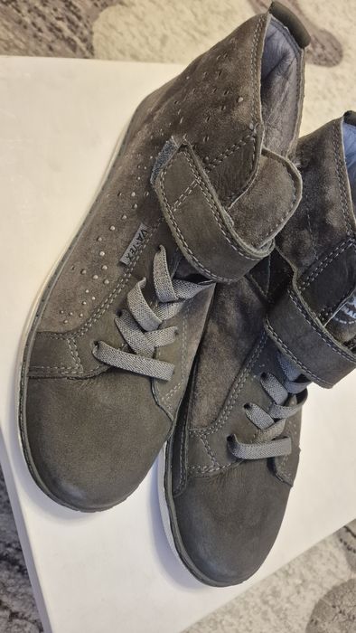 Ghete fete numărul 36