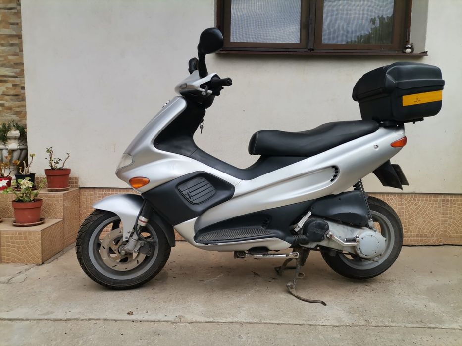 Scuter Gilera Runner 50 c.c. înmatriculat în România